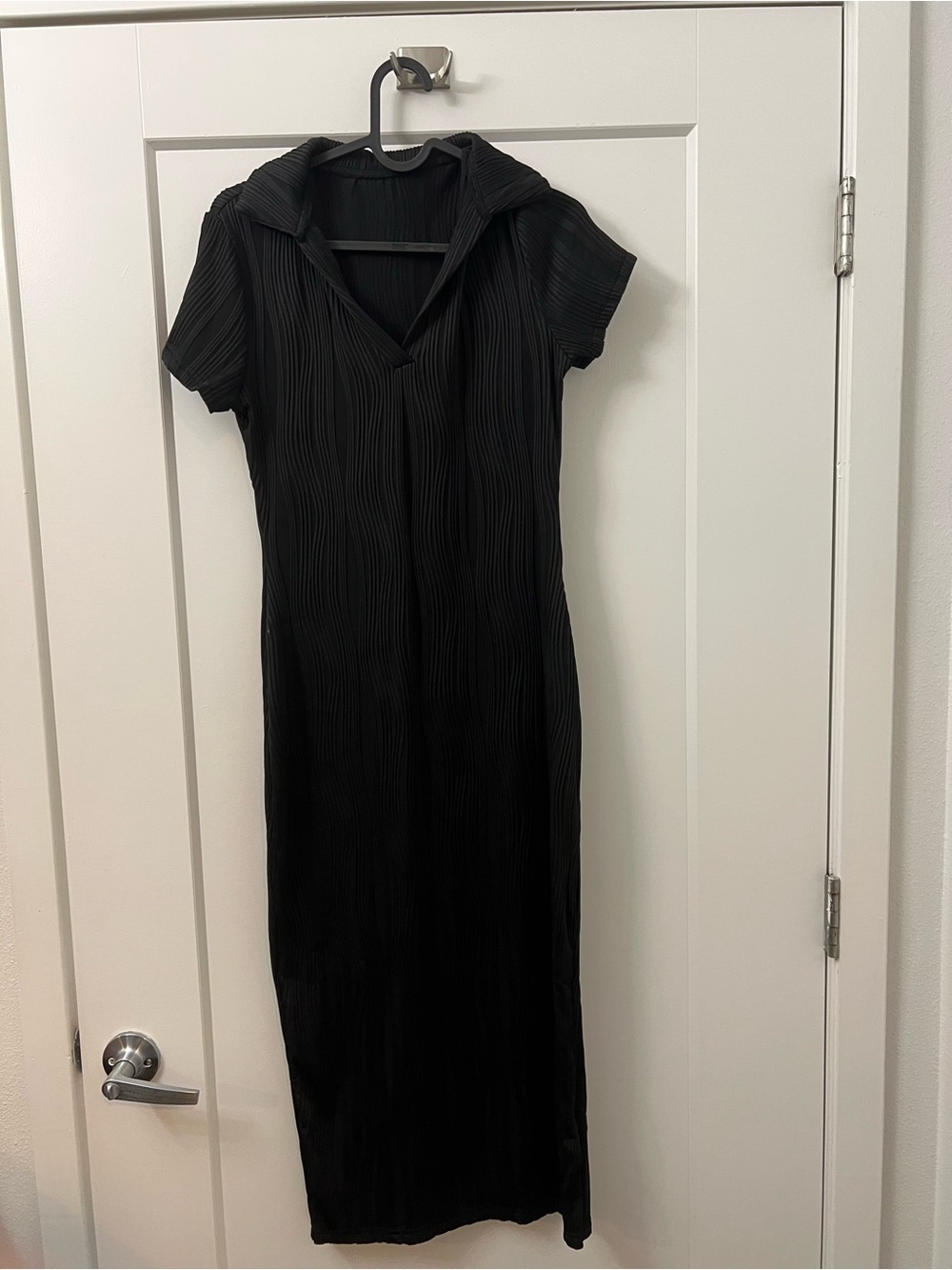 Fashion Nova Black Short-Sleeve Maxi Dress with Hooded Collar